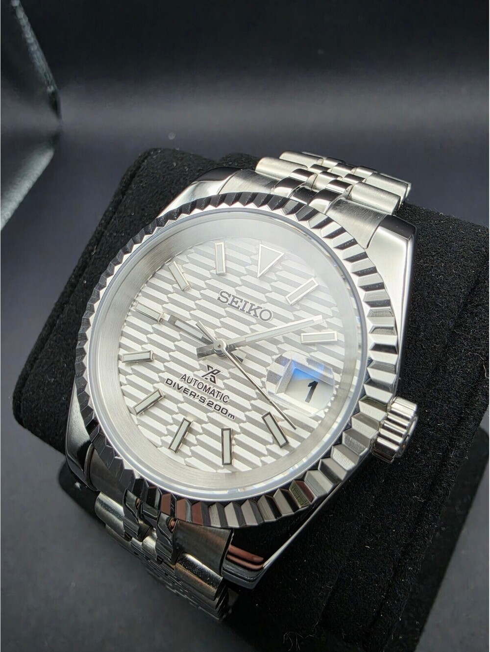 Custom Seiko Mod Date just White Motif